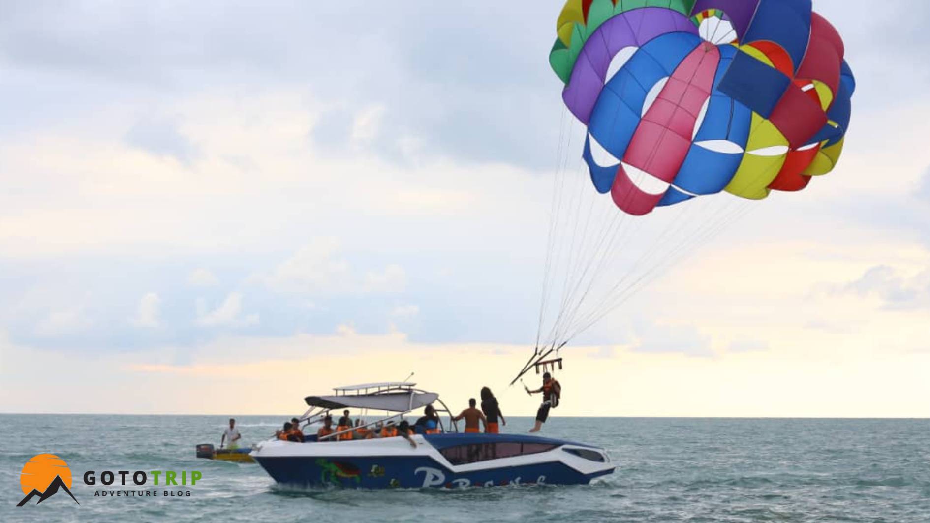 تفریحات ساحل متل قو