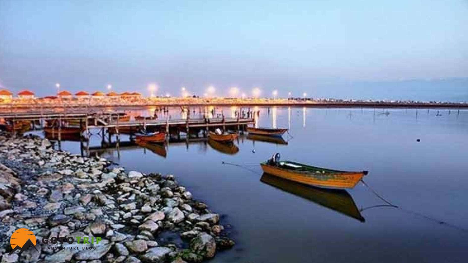 موقعیت جغرافیایی و دسترسی به ساحل بندر ترکمن